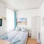 Urlaubsmagie - Ferienwohnung Tautropfen - Garten Mit Terrasse & Saisonaler Pool Apartment *