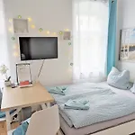 H2 - Urlaubsmagie - Garten, Pool, Terrasse, Grill * Sebnitz